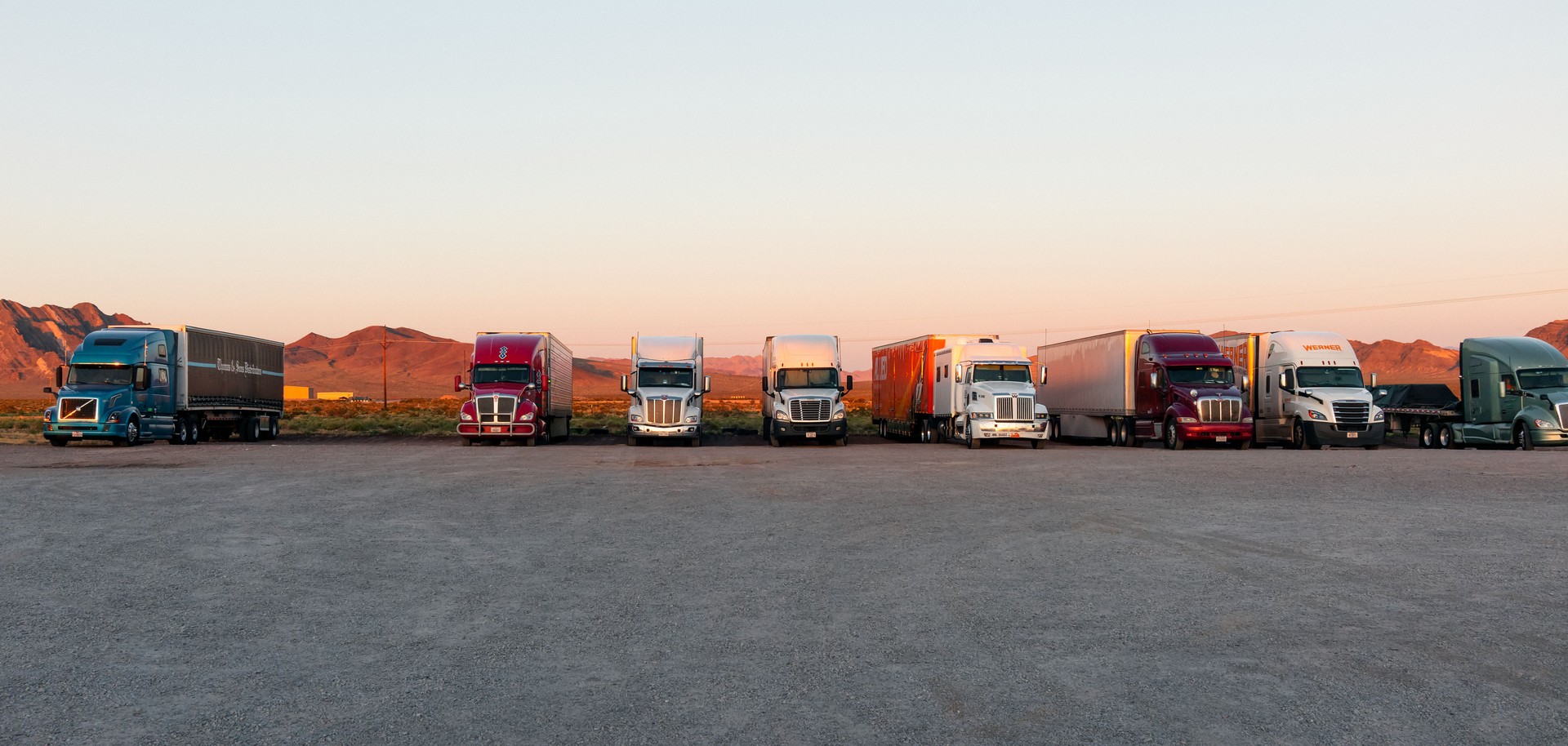 Truck Parking Sourcce, we specialize in providing secure and reliable parking solutions for tractor,  box trucks, trailers, containers, and commercial vehicles across New Mexico  