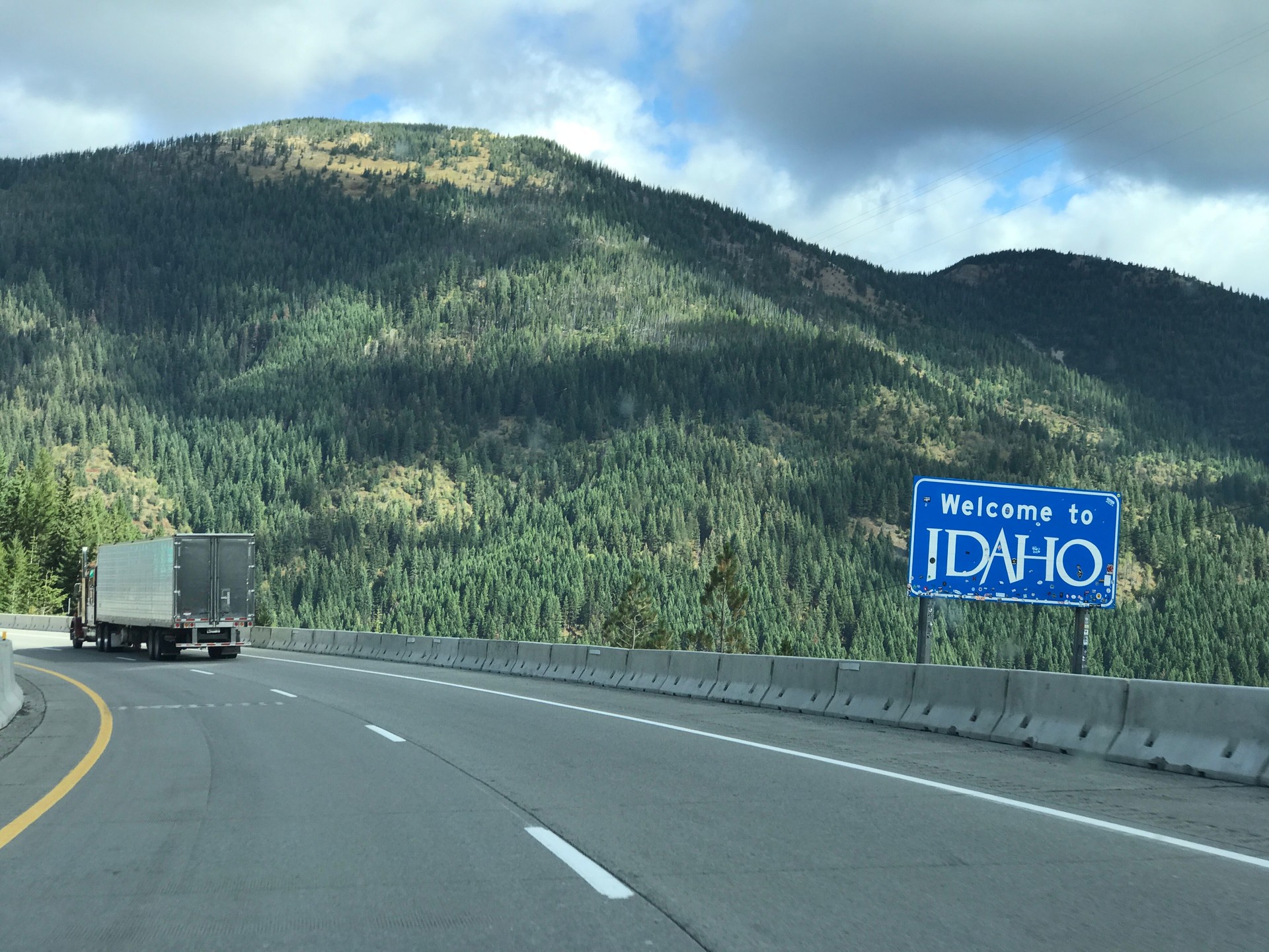 Find Truck Parking & Asset Storage in Iowa providing secure, reliable parking designed for tractors, box trucks, trailers, containers, and commercial vehicles. Positioned near major highways, distribution hubs, and high‑volume freight corridors, this facility gives fleets consistent, dependable access to the space they need. truckparkingsource.com 