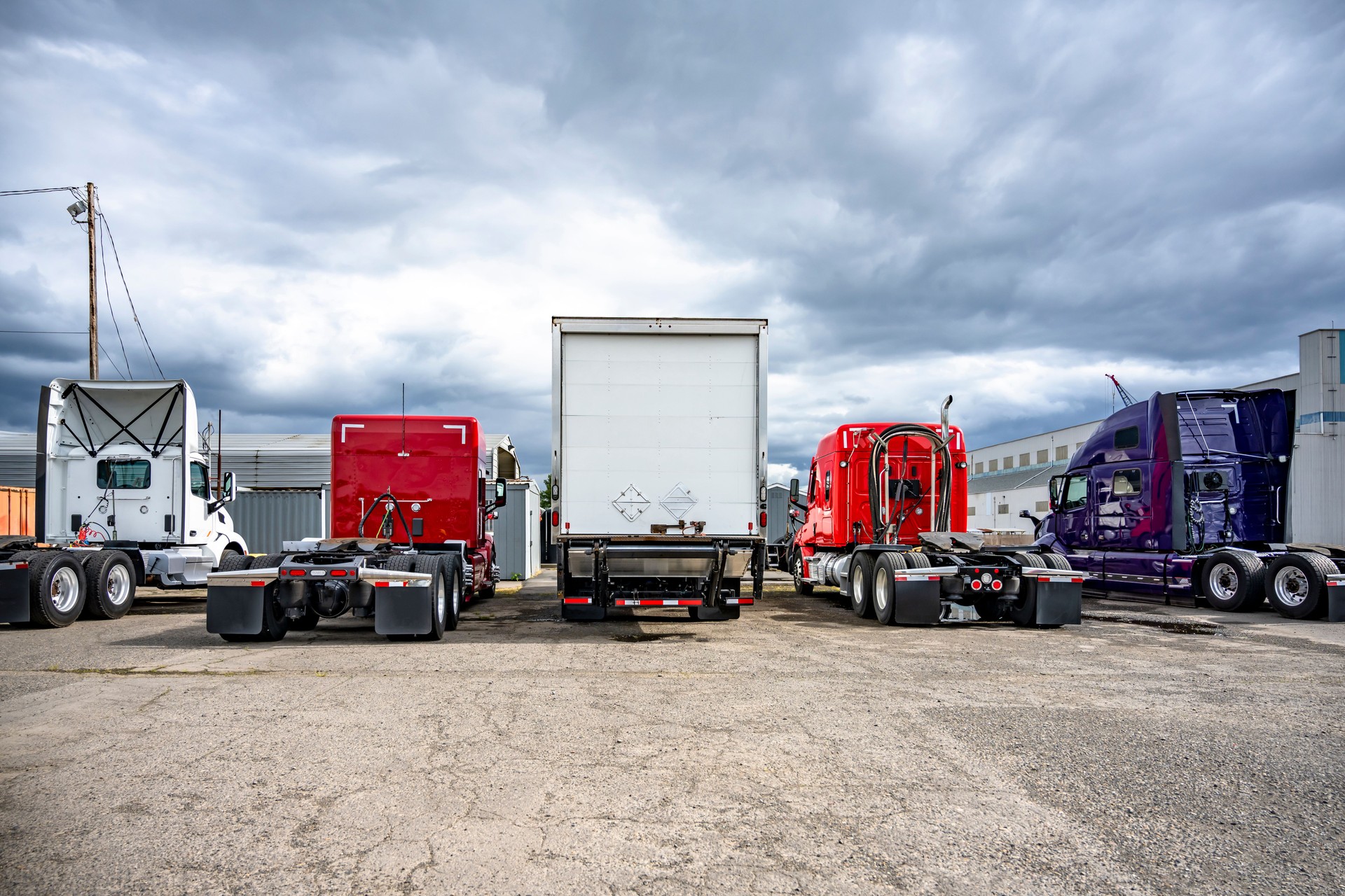 Truck Parking Source We specialize in providing secure and reliable parking solutions for tractors, box trucks, trailers, containers, and commercial vehicles across  Nevada Reno Las Vegas ,Sparks,.