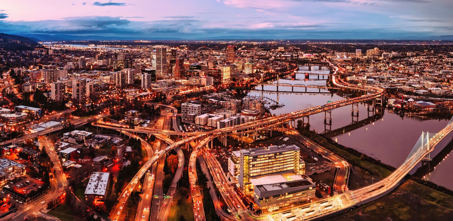  Find Truck Parking Source offers secure parking and storage solutions for tractor, trailers, Intermodal Containers, Construction & Energy Equipment, High-Value Cargo, Seasonal Fleet Assets and other commercial vehicles across Oregon serving Albany, Eugene, La Grande, Canby, Portland, Salem