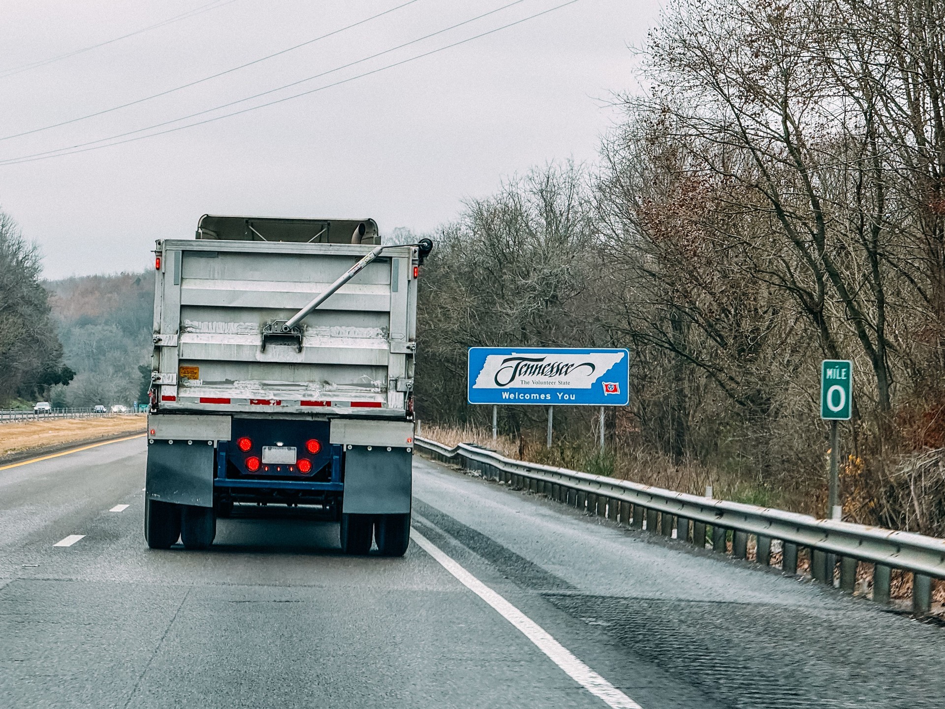 Find Truck Parking Source truck and trailer parking in Tennessee with 24/7 access along I‑40, I‑24, and I‑65. Serving Nashville, Memphis, Knoxville, and Chattanooga.