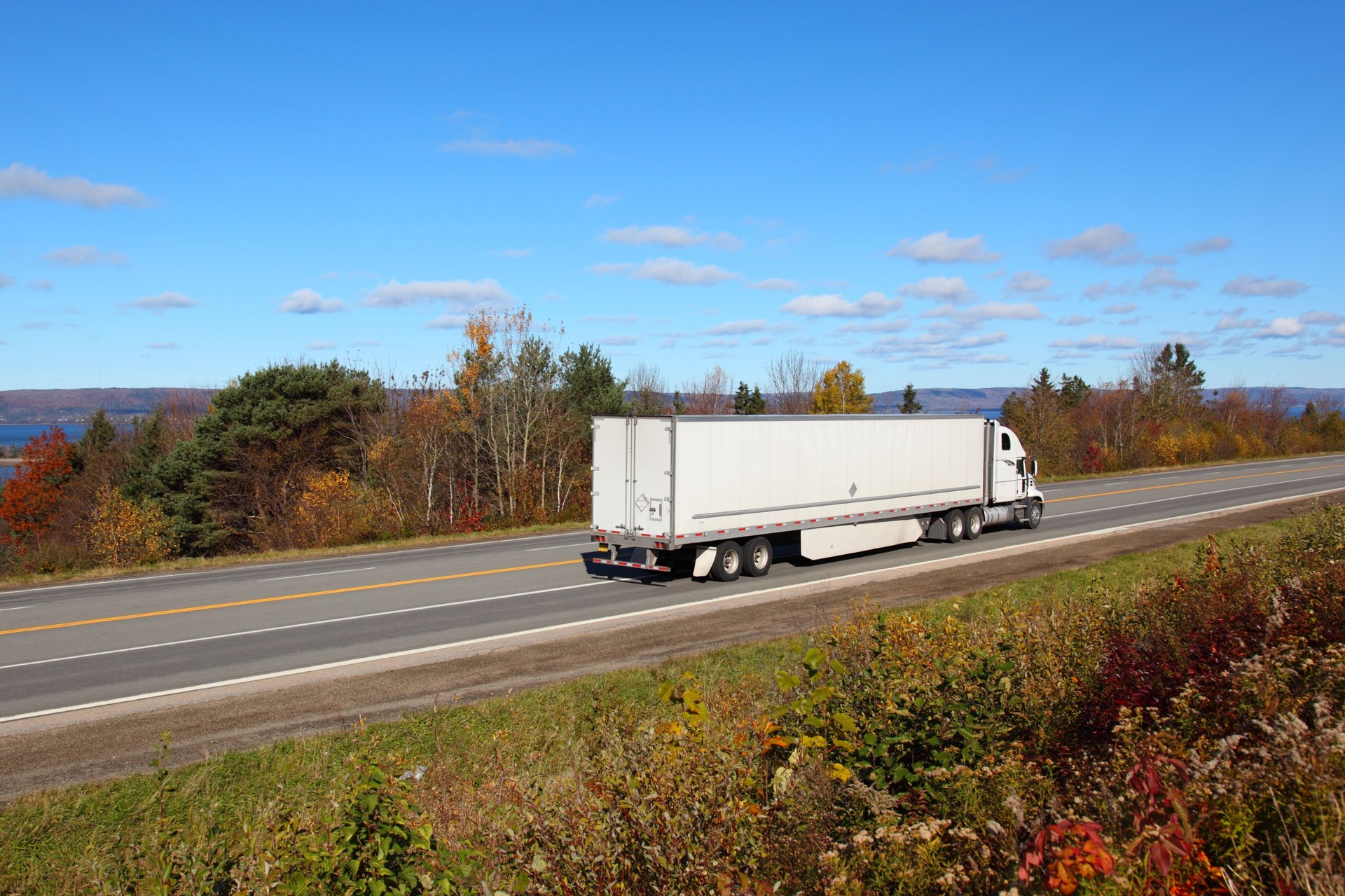  Find Truck Parking Source specialize in providing secure and reliable parking solutions for tractors, box trucks, trailers, containers, and commercial vehicles across Minnesota Clearwater, Eagan, Fridley, Forrest Lake, Inver Grove Heights, Lake Elmo, Minniapolis, Newport,  New Brighton, Rosemount,  Rochester, St Paul